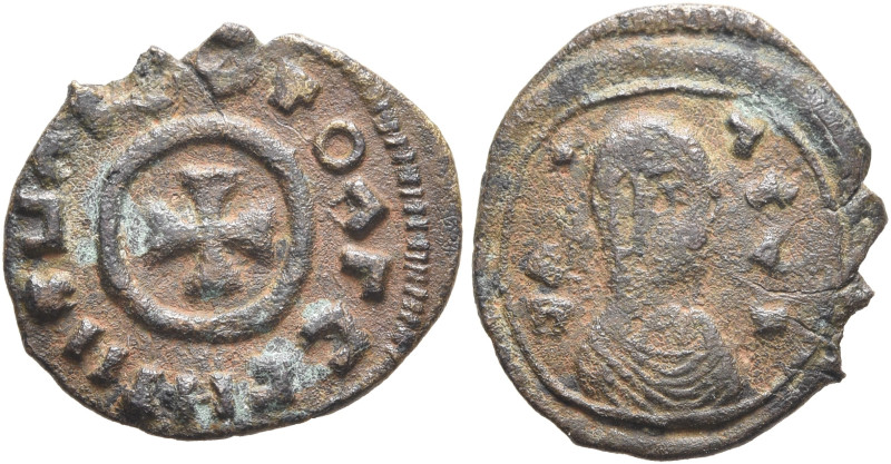 AXUM. Anonymous, circa 370. AE (Bronze, 15 mm, 1.08 g, 9 h). BACIΛЄYC Draped bus...