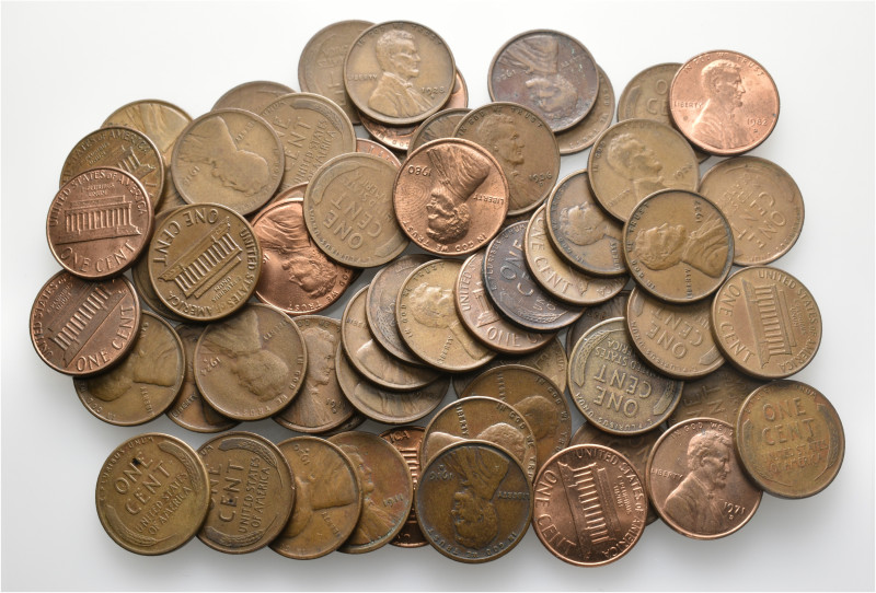 A lot containing 61 copper coins. All: US One Cents. Very fine to extremely fine...