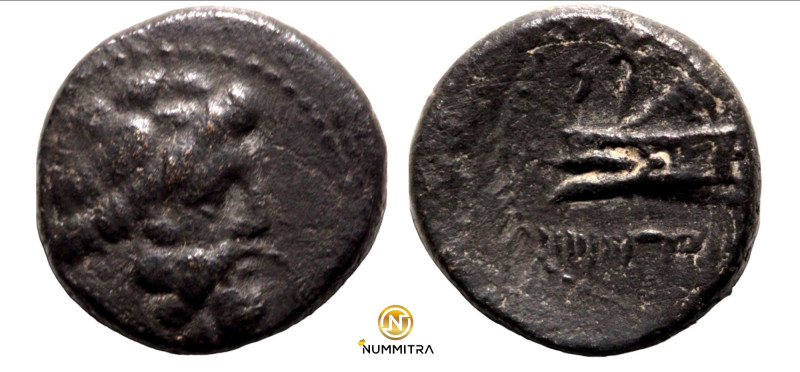 Phoenicia. Arados. (137-51 BC) Æ Bronze. (15mm, 3,19g) Obv: laureate head of Zeu...