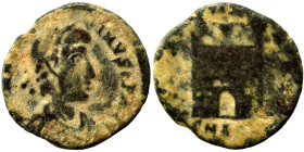 Magnus Maximus 383-388. Follis (bronze, 1.01 g, 13 mm), Aquileia. [D N MAG MA-X]IMVS P F AVG Pearl-diademed, draped and cuirassed bust right. Rev. [SP...