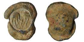 ROMAN. Circa 3rd century. Seal (lead, 7.61 g, 17 mm). Two ostrich-like birds standing. Rev. Blank. Nearly very fine.