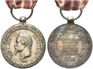 FRANCIA. Napoleone III Imperatore, 1852-1870. Medaglia commemorativa per la Campagna d’Italia del 1859 con anello di sospensione opus Barre. Ag gr. 15...