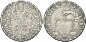 ROMA. Alessandro VII (Fabio Chigi), 1655-1667. Testone. Ag gr. 9,47 Dr. ALEX VII - PONT MAX. Stemma sormontato da triregno e chiavi decussate. Rv. NEC...