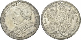 ROMA. Clemente XI (Gian Francesco Albani), 1700-1721. Piastra 1702 a. II. Ag gr. 32,01 Dr. CLEMENS XI PONT - MAX A II. Busto a s. con camauro, mozzett...