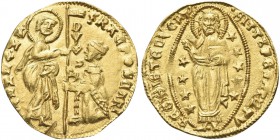 VENEZIA. Francesco Foscari Doge LXV, 1423-1457. Ducato. Au gr. 3,54 Dr. FRACFOSCARI - S M VENETI. San Marco stante verso s., porge il vessillo al Doge...
