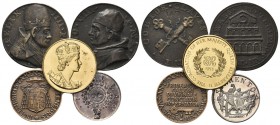 LOTTI. Lotto di n. 19 medaglie estere, italiane e papali tra cui riconi mazio in aggiunta a n. 2 seriette papali e n. 7 rotoli di monete da 50 e 100 L...