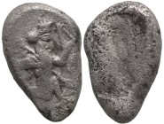 Greek
ACHAEMENID EMPIRE. Time of Darios II (circa 425-405 BC). Sardes
AR Siglos (19mm 5.15g)
Obv: Persian king or hero, wearing kidaris and kandys ...