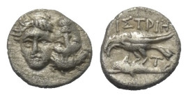 Moesia Inferior. Istros.

 Hemiobol (Silber). Ca. 340 - 313 v. Chr.
Vs: Zwei jugendliche, männliche Köpfe nebeneinander en face, der rechte umgekeh...