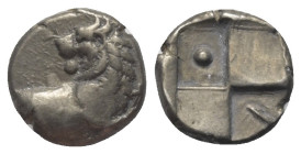Thrakien. Thrakischer Chersones.

 Hemidrachme (Silber). Ca. 386 - 338 v. Chr.
Vs: Löwenvorderteil mit zurückgewandtem Kopf nach rechts.
Rs: Vierg...