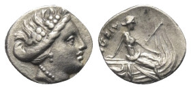 Euböa. Histiaia.

 Tetrobol (Silber). Ca. 3. - 2. Jhdt. v. Chr.
Vs: Kopf der Nymphe Histiaia mit Kranz aus Weinlaub und Reben rechts.
Rs: Die Nymp...
