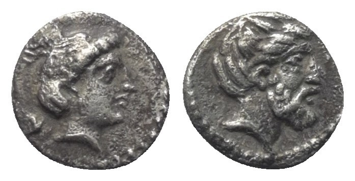 Kilikien. Nagidos.

 Obol (Silber). Ca. 400 - 380 v. Chr.
Vs: Kopf der Aphrod...