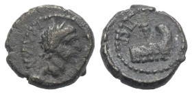 Pamphylien. Perge. Traianus (98 - 117 n. Chr.).

 Bronze.
Vs: Büste des Traian mit Lorbeerkranz rechts.
Rs: Prora rechts vor Leuchturm.

13 mm. ...