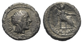 M. Porcius Cato.

 Quinar (Silber). 89 v. Chr. Rom.
Vs: M. CATO. Kopf des Liber mit Efeukranz rechts, darunter Doppelaxt.
Rs: VICTRIX. Victoria mi...