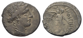 L. Hostilius Saserna.

 Denar (Silber). 48 v. Chr. Rom.
Vs: Kopf einer weiblichen Personifikation (Pietas oder Clementia) mit Diadem, Eichenkranz u...