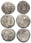 Römische Münzen - Lots. Republik.


Lot (3 Stück, Silber): Denare aus dem 1. Jh. v. Chr.

Patina, fast sehr schön / sehr schön.

Verkauft wie b...