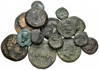 Hispania Antigua. Lote de 15 bronces ibéricos, en su mayoría diferentes. A EXAMINAR. BC+/MBC. Est...120,00.