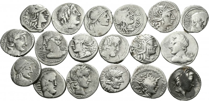 República Romana. Lote de 18 denarios diferentes de la República Romana. A EXAMI...