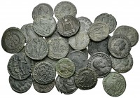 Imperio Romano. Lote de 30 pequeños bronces de Bajo Imperio Romano, en su mayoría diferentes. A EXAMINAR. BC/MBC. Est...120,00.