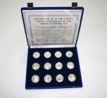 Bahamas. Proof set con 12 monedas de 5 dollars de plata conmemorando el 500º Aniversario de las Américas. En su estuche y con certificado de autentici...