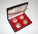 China. Proof set de 4 monedas de plata de 5 yuan conmemorando personajes históricos de China, Khubilaj, Guan Hanquing, Guo Shoujing y Huang Daopo. En ...