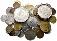 Extranjero. Lote heterogéneo con más de 290 monedas mundiales del siglo XX, con países representador como Francia, España, Gran Bretaña, Bélgica, Ital...