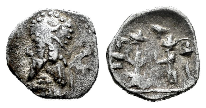 Reyes de Persia. Darev (Darios) II. Óbolo. Siglo I a.C. (Alram-567). Anv.: Busto...