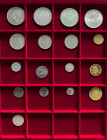 RUMÄNIEN
 Lot. Konvolut von Münzen des 19.-20 Jahrhunderts, von 5 Bani bis 5 Lei, darunter einige Stücke in Silber. 17 Stück. Unterschiedlich erhalte...