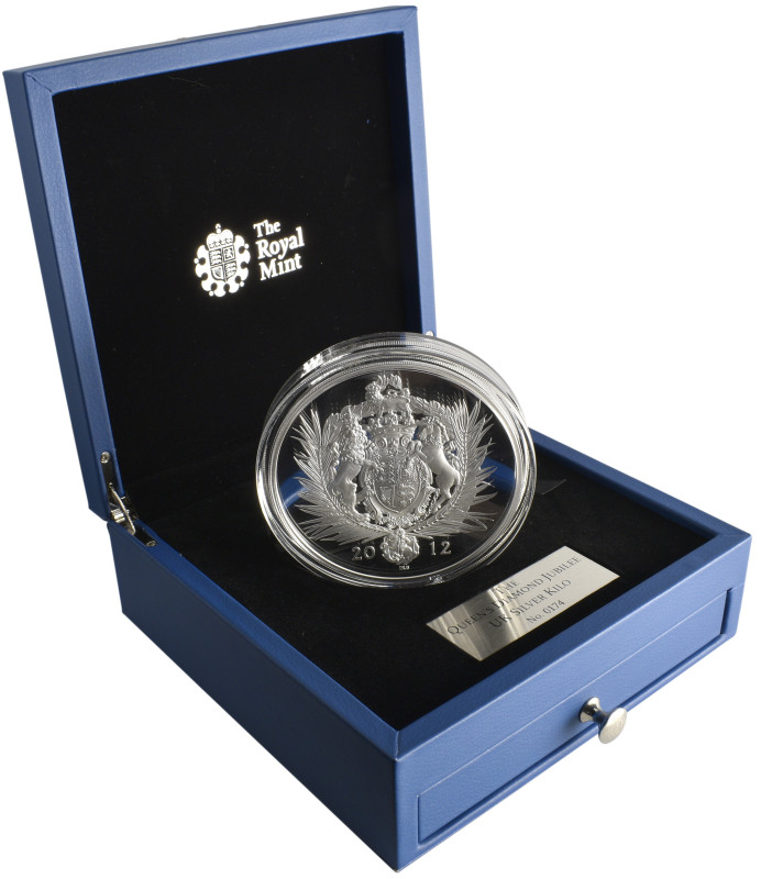 Elizabeth II, Diamond Jubilee, 2012, proof £5oo in silver, containing 1 kilo of ...