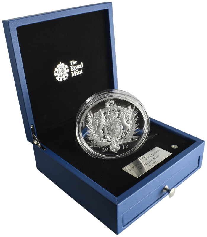 Elizabeth II, Diamond Jubilee, 2012, proof £5oo in silver, containing 1 kilo of ...