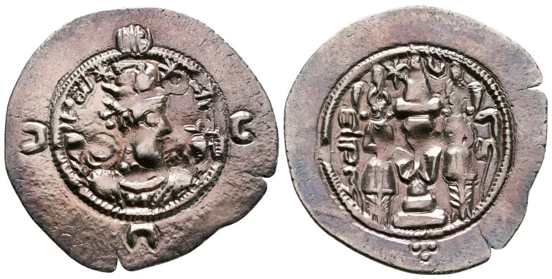 Sasanian Kingdom. Khusro I AD 531-579. 
Drachm AR

32 mm, 4,03 g



very ...