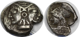 Griechische Münzen, MYSIA, Lampsakos. Obol 500 -490 n. Chr. Silber. 0,67 g. 9,5 mm. Vs.: Weiblicher Doppelkopf. Rs.: Kopf der Athene n.l. mit korinthi...