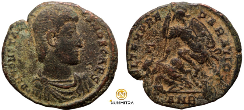 Constantinus II. (351-354 AD). Follis. (22mm, 4,38g) Antioch. Obv: D N CONSTANTI...