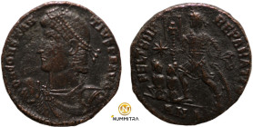Constantinus II. (337-361 AD). Follis. (21mm, 3,98g) Antioch. Obv: D N CONSTANTIVS P F AVG. diademed bust of Constantinus left holding globe. Rev: FEL...