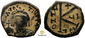 Maurice Tiberius. (600-601 AD). 1/2 Follis. (18mm, 4,99g) Constantinople. Obv: bust of Maurice Tiberius facing. Rev: A/N/N/O K.