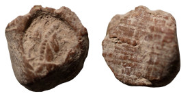 ancient token. femine head right. (15mm, 0,79g)