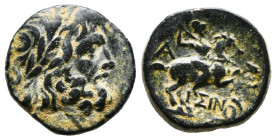 Greek Coins
PISIDIA. Isinda. Ae (2nd-1st centuries BC).
Obv: Laureate head of Zeus right.
Rev: ΙΣΙΝ.
Warrior on horseback galloping right, holding spe...