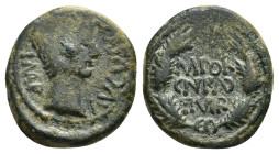 HISPANIA ANTIGUA. CAESARAUGUSTA. Augusto. Cuadrante. A/ Cabeza a der.; IMP AVGVS(TVS). R/ Corona rodeando M POR/CN FAD/ II VIR. AE 3,45 g. 15,9 mm. I-...