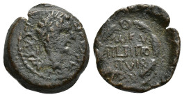 HISPANIA ANTIGUA. CAESARAUGUSTA. Augusto. Cuadrante. A/ Cabeza laureada a der.; L CAESAR (AVGV F). R/ Corona rodeando MN KAN/IT L TITIO/II VIR. AE 3,6...