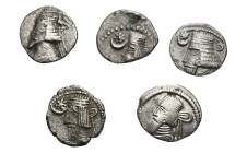 GRECIA ANTIGUA. PARTIA. Lote de 5 dracmas. BC/MBC-.