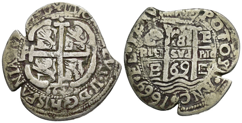 FELIPE IV. 8 reales. Potosí. 1669. E. AR 32,13 g. 39 mm. Falsa, posiblemente de ...