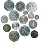 MONEDAS EXTRANJERAS. Lote de 15 monedas: 1 peso (6: 1947, 1961, 1963, 1964, 1967 y 1969); 50 centavos (5: 1904, 1907, 1936, 1944 y 1947-S); 1/2 peso 1...