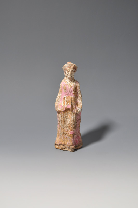 ARQUEOLOGÍA. GRECIA ANTIGUA. Canosa. Figura femenina estante (ss. IV-III a.C.). ...