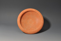 ARQUEOLOGÍA. ROMA. Cuenco con decoración de barbotina (ss. II-III d.C.). Terra sigillata. Diámetro 20,5 cm. Ex colección L.R. (Bavaria; antes de 1970)...
