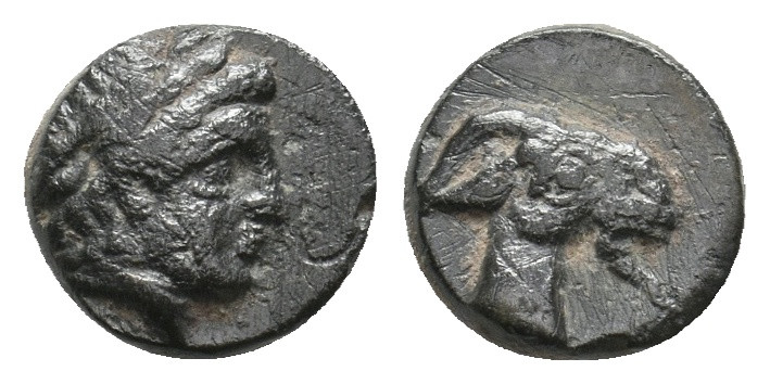 AEOLIS. Aigai. Ae (4th-3rd centuries BC).
1.03 Gr. 9.2 mm.