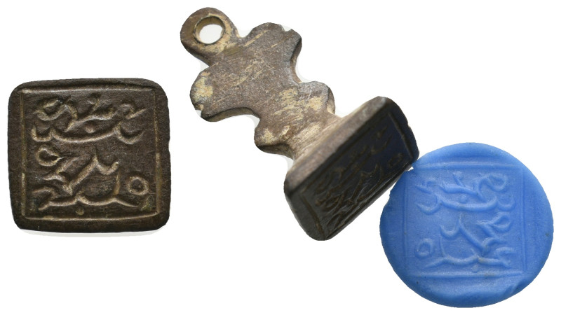 ISLAMIC BRONZE STAMP SEAL.
5.06 Gr. 23.3 mm.