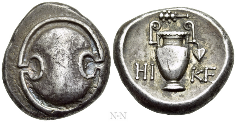 BOEOTIA. Thebes. Stater (Circa 390-382 BC). Hike-, magistrate.

Obv: Boeotian ...