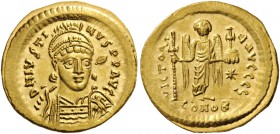 ROMAN AND BYZANTINE COINS 
 Justin I, 518-527. Solidus (Gold, 20mm, 4.47 g 6:30), Constan­tinople, 6th officina (S), 522-527. DN IVSTINVS PP AVC Helm...