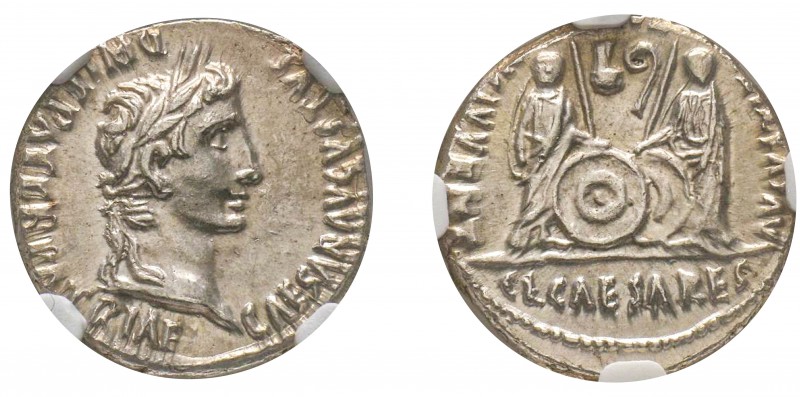 Augustus 27 avant J.-C. - 14 après J.-C.
Denarius avec Gaius et Lucius Caesar, ...