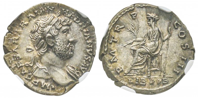 Hadrianus 117-138
Denarius, Rome, 119-122, AG 3.56 g.
Avers : IMP CAESAR TRAIA...