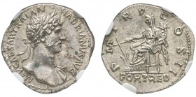 Hadrianus 117-138
Denarius, Rome, 118, AG 3.34 g.
Avers : CAESAR TRAIAN HADRIANVS AVG IMP CAESAR TRAIAN HADRIANVS AVG Buste lauré d’Hadrien à droite...